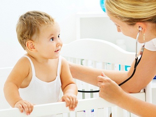 Nên đến cơ sở chuyên khoa thăm khám khi nghi ngờ viêm đường hô hấp trên